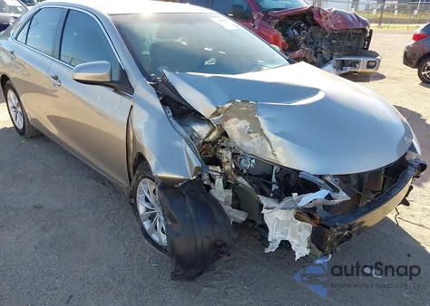 2016 Toyota Camry Le z USA, uszkodzony, nr VIN 4T4BF1FK5GR523590